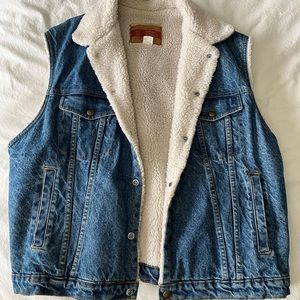 Men’s large Sherpa denim vest